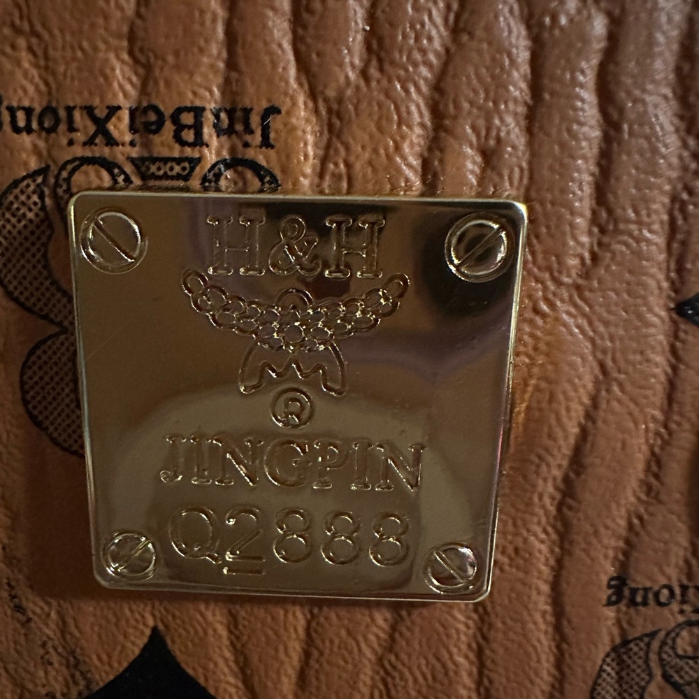 H&H Jingpin Brown Tote Handbag with Gold Accents - Picture 3 of 8